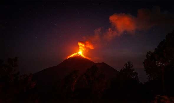  لبنان اليوم - سقوط قتيل و41 مصابًا نتيجة ثوران بركان "سيميرو" في  إندونيسيا