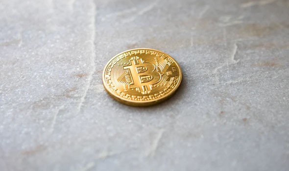 استمرار تراجع بتكوين وسط مخاوف من الركود الاقتصادي بسبب رسوم ترامب الجمركية
