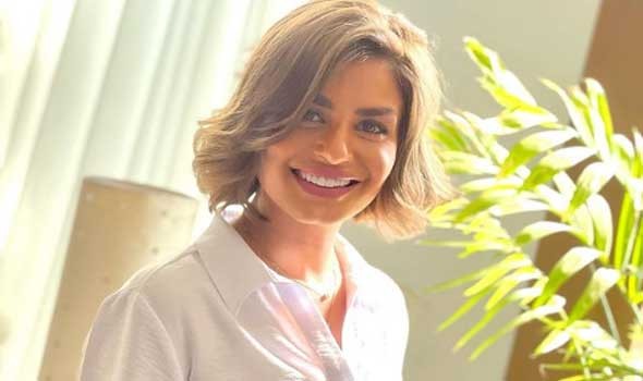 منة فضالي تعلن عن إصابة والدتها بعينها وتستشير متابعيها
