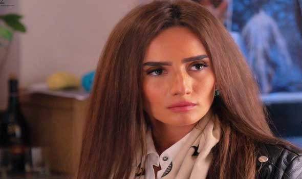 زينة توّجه رسالة غامضة والجمهور يتفاعل