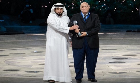  لبنان اليوم - عماد الدين أديب ينال جائزة "شخصية العام الإعلامية"