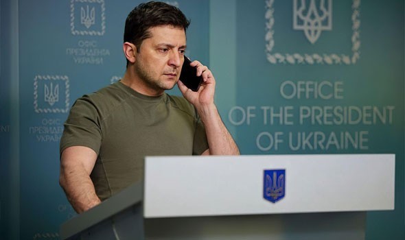 زيلينسكي يشكر رئيس وزراء بريطانيا على تقديم أكبر حزمة دعم دفاعي لأوكرانيا