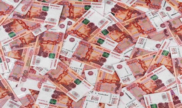  لبنان اليوم - الروبل الروسي يكسر الطوق ويتفوق على الدولار
