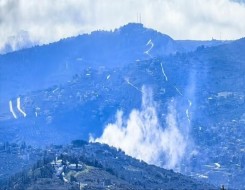  لبنان اليوم - غارات مكثفة وإنذارات جديدة بالإخلاء ورفع العلم الإسرائيلي في بلدة عيتا الشعب جنوب لبنان