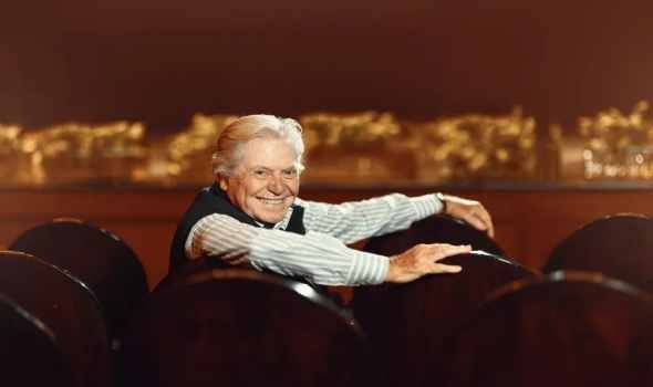 لبنان اليوم - حسين فهمي يعلن دعم السودان ولبنان وفلسطين في افتتاح مهرجان القاهرة السينمائي