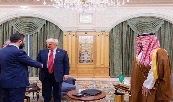 ترامب يلتقي الشرع في الرياض بعد قرار رفع العقوبات عن سوريا
