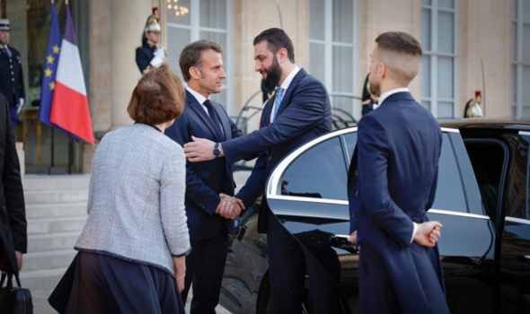  لبنان اليوم - ماكرون يؤكد رفع العقوبات الأوروبية تدريجياً عن سوريا ويسلط الضوء على دور أميركا في تسهيل العودة للاجئين