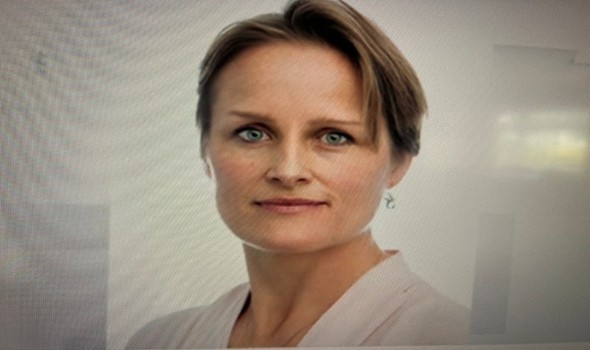 بلايز مترويلي أول امرأة تقود الاستخبارات الخارجية البريطانية في ظل تهديدات غير مسبوقة