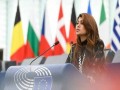  لبنان اليوم - ترحيل الناشطة الفرنسية الفلسطينية ريما حسن إلى باريس بعد احتجازها على متن سفينة متجهة إلى غزة