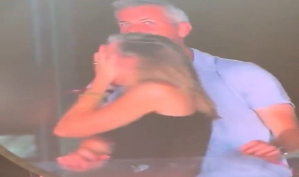  لبنان اليوم - زوجة الرئيس التنفيذي الخائن تتخذ إجراءً سريعًا بعد الفضيحة