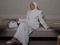  لبنان اليوم - 7 أفكار أنيقة لتنسيق البليزر مع التنورة في سهرات الصيف للمحجبات