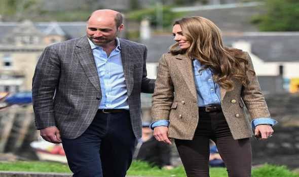 كيت ميدلتون تعود بإطلالة شعر داكن في كأس العالم للرغبي وتخطف الأنظار