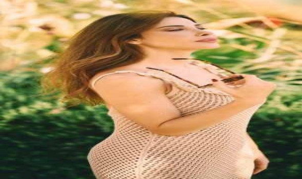 الكروشيه يسيطر على صيف 2025 ونانسي عجرم والنجمات يتألقن بأناقة عصرية