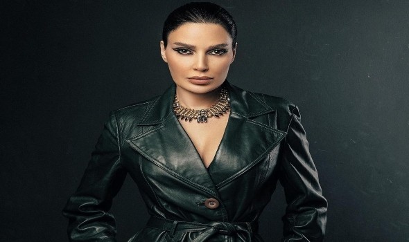  لبنان اليوم - سيرين عبد النور تقضي إجازتها مع العائلة في اليونان