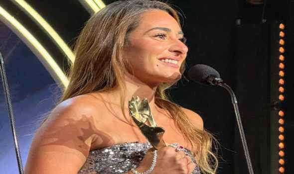  لبنان اليوم - أمينة خليل تتألق في حفل "الموريكس دور" وتفوز بجائزة أفضل ممثلة عربية في الدراما المصرية عن "لام شمسية"