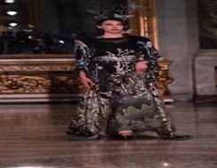  لبنان اليوم - نسرين سند تتألق على منصات ميلانو وباريس وتكرّس حضورها كوجه عربي عالمي