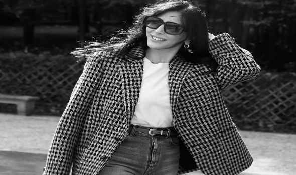  لبنان اليوم - البليزر الطويل الفضفاض عنوان الأناقة الخريفية عند النجمات