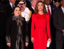  لبنان اليوم - أناقة ملكات مصر القديمة تُلهم النجمات في افتتاح المتحف المصري وسحر فرعوني يلفّ الحفل بحضور الملكة رانيا