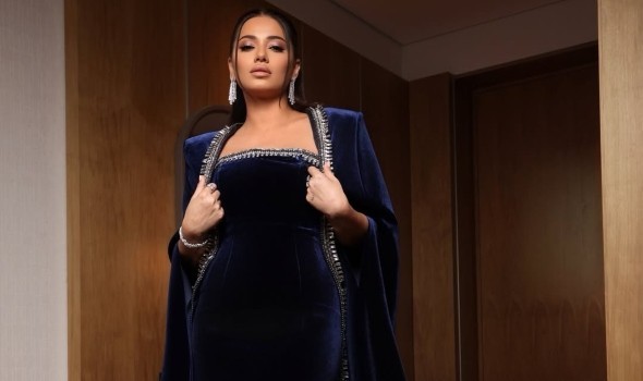  لبنان اليوم - فستان الكاب لإطلالة تمنح حضوراً آسراً في السهرات